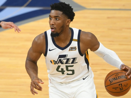 交战略的重 交战略的重